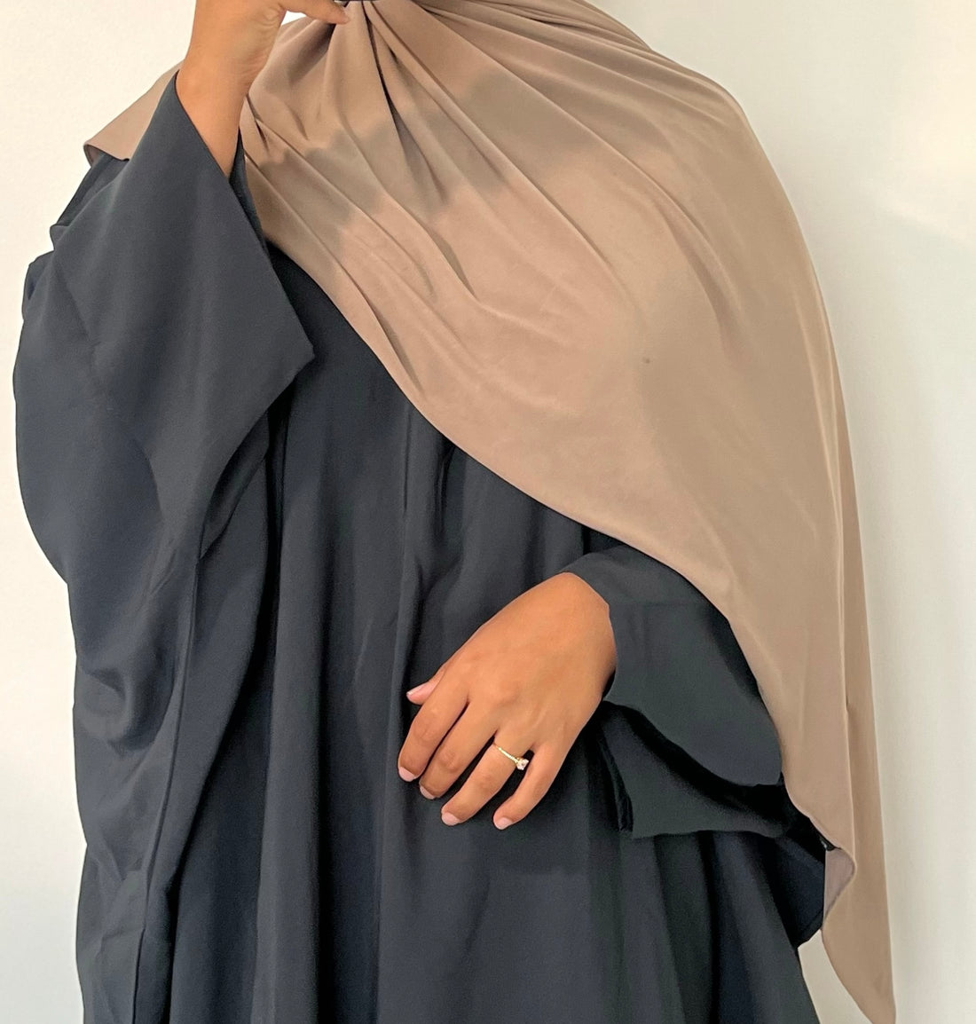 Abaya Feriel