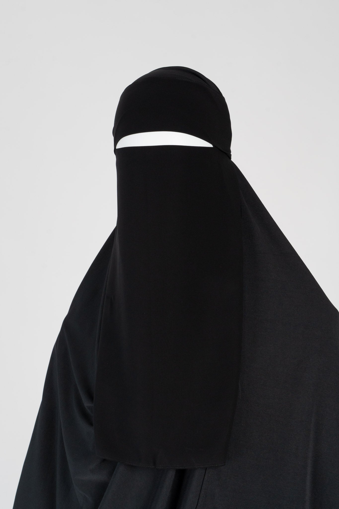 Half niqab